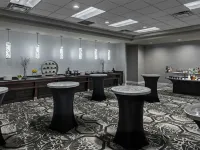 DoubleTree Suites by Hilton Hotel Detroit Downtown - Fort Shelby Hotels near Two James Spirits