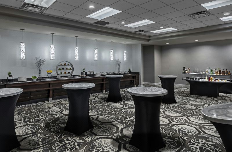 DoubleTree Suites by Hilton Hotel Detroit Downtown - Fort Shelby photo 4