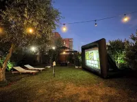 Newly Renovated Victorian House 1 train stop to SF and Parking - مطابخ