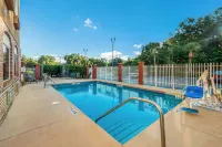 Red Roof Inn Ocala - Pools