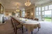 Danesfield House Hotel and Spa - parking