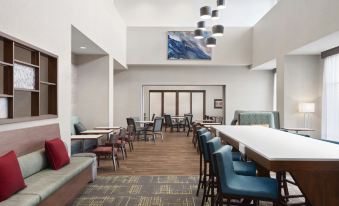 Hampton Inn & Suites by Hilton Kelowna Airport BC