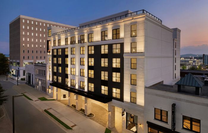 106 Jefferson Huntsville, Curio Collection by Hilton