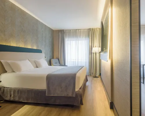 Ilunion Suites Madrid Hotels near Concha Espina Metro Station