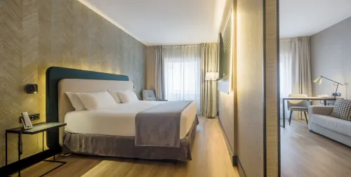 Ilunion Suites Madrid - บ้านพักหลังเล็ก