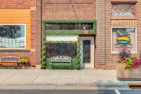 Crandon Studio: Minutes to Lake & Raceway - Homestays