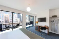 The State Hotel - 4-Star