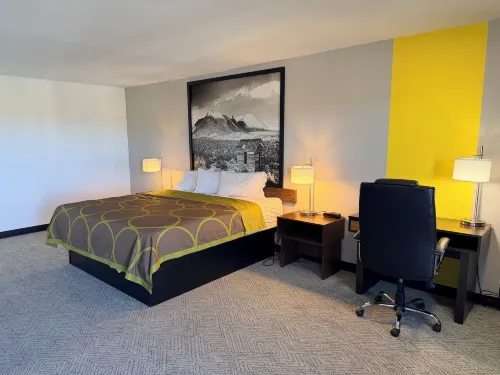 Super 8 by Wyndham Wells - Wifi
