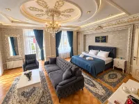 Lamassu Luxury Suites Batumi - Homestays