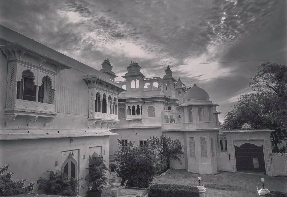 Castle Bera (Bera) - 2026 Prices, Reviews & Deals | Trip.com