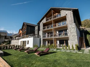 Les Dolomites Mountain Lodges