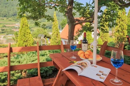 Tongyeong Morning Dew Pension Отели рядом с достопримечательностью «Skyline Luge Tongyeong»