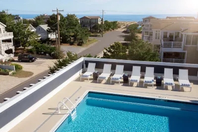 Fenwick Shores, Tapestry Collection by Hilton Hotel di 
