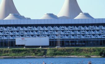 3. Ibis Sty..