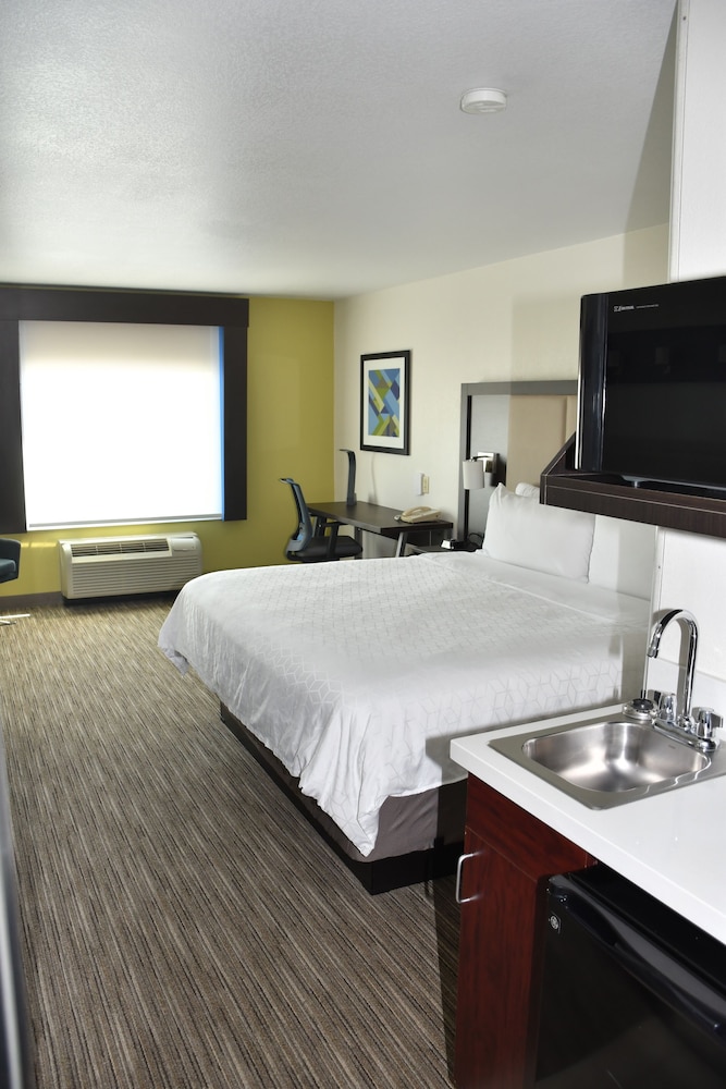 Holiday Inn Express Hotel & Suites Evanston, an Ihg Hotel