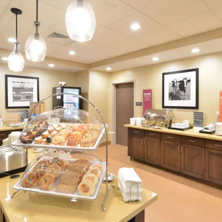 Hampton Inn & Suites Menomonie