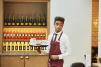 尼斯大體育場皇冠假日飯店 聖羅蘭度瓦住宿飯店