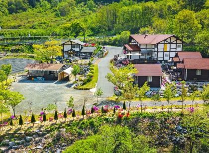 Muju Moon River Pension