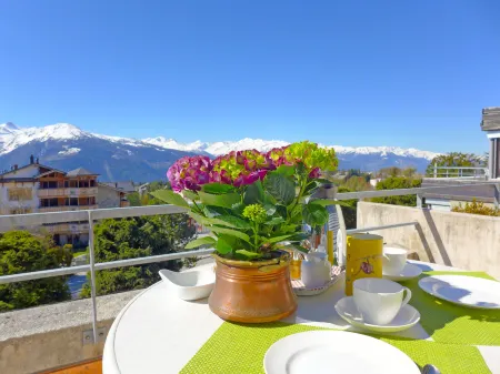 Jeanne d'Arc Apt. E-38