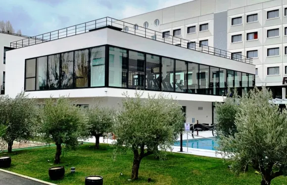 巴黎默冬- 韋利濟森林山酒店