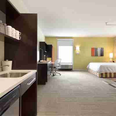 Home2 Suites by Hilton la Crosse Rooms