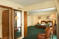 Schlosshotel Schkopau Hôtels à : Bad Lauchstadt