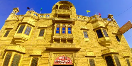 Hotel Moonlight