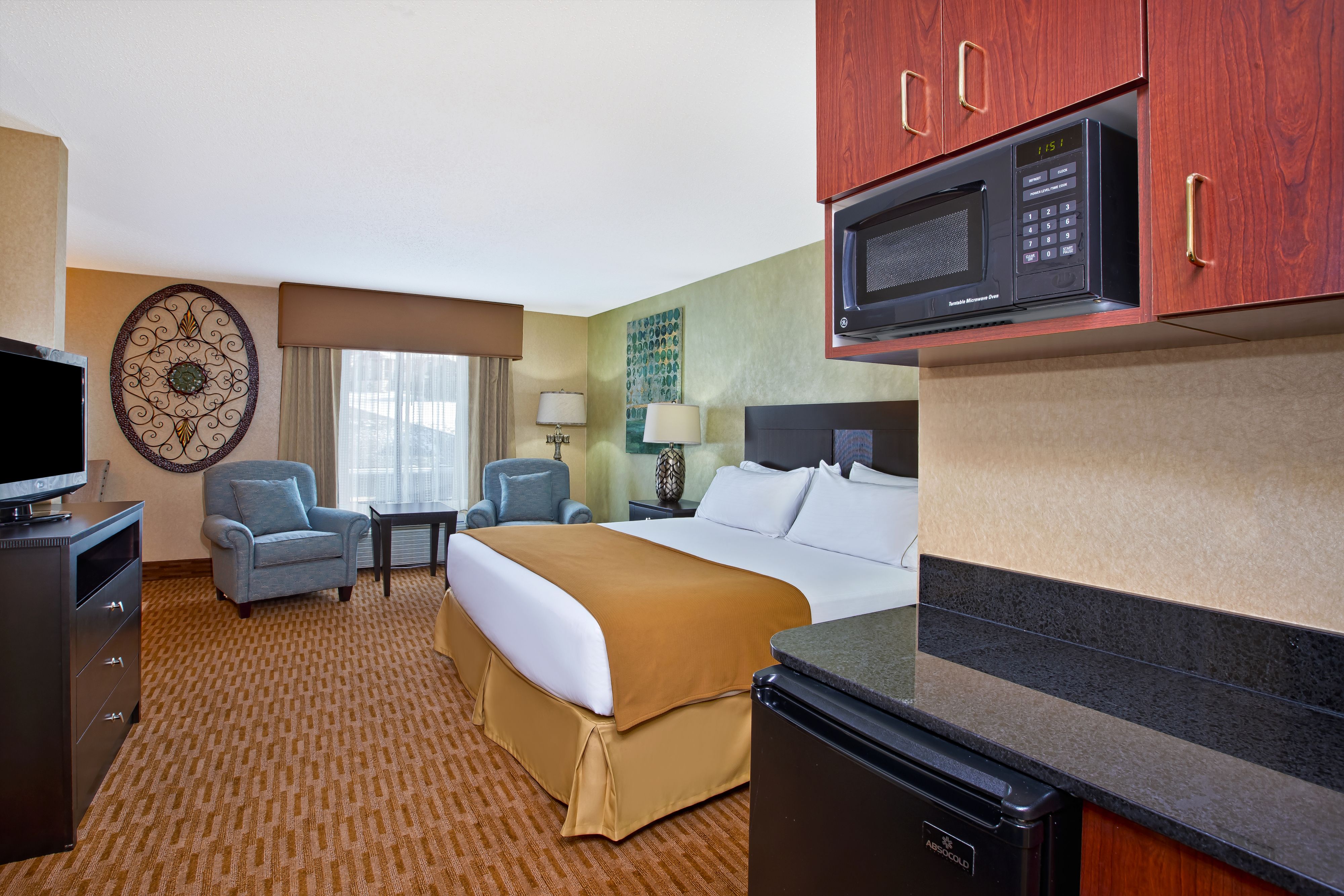 Holiday Inn Express & Suites Sharon-Hermitage, an Ihg Hotel