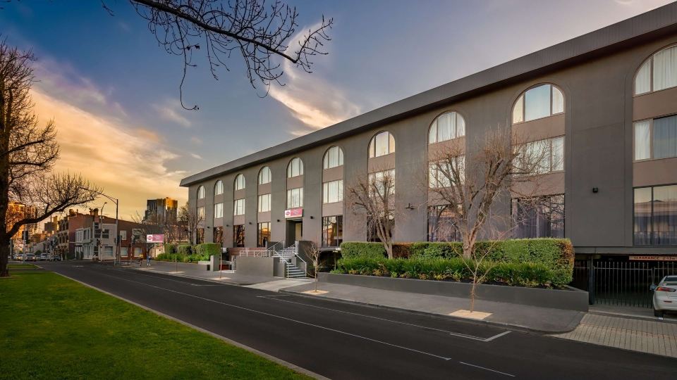 Best Western Plus Travel Inn Hotel