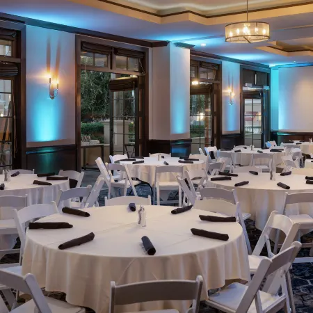 Juniper Hotel Cupertino, Curio Collection by Hilton