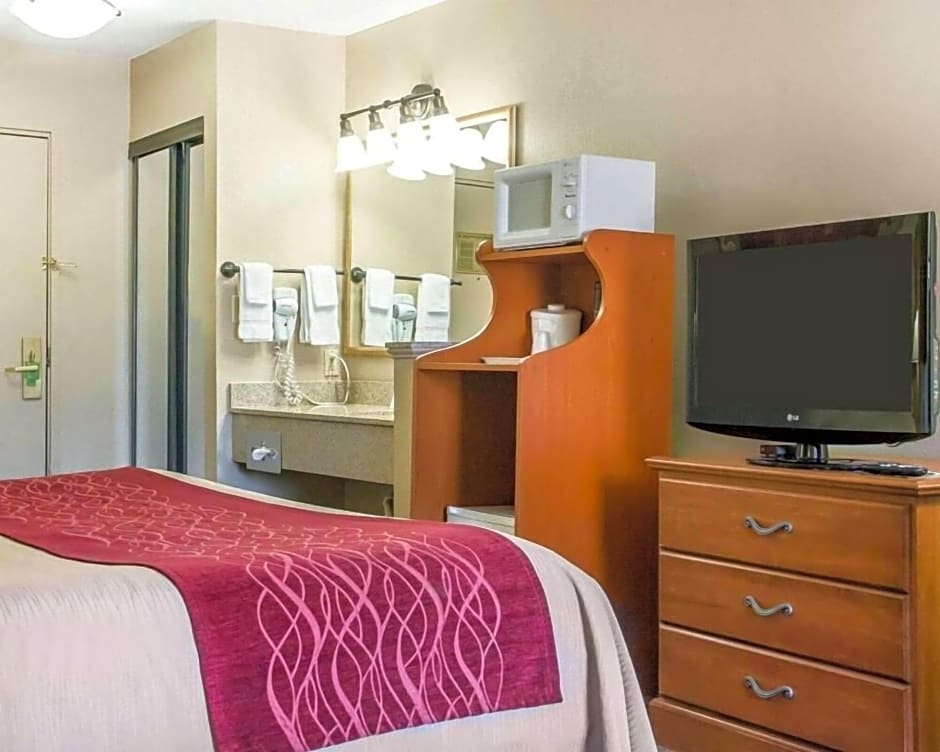 Motel 6-Claremore, OK