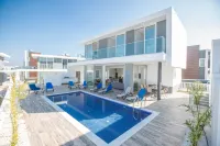 Villa Prol17, Exquisite 5Bdr Villa with Pool, Close to Fig Tree Bay Beach - Villa