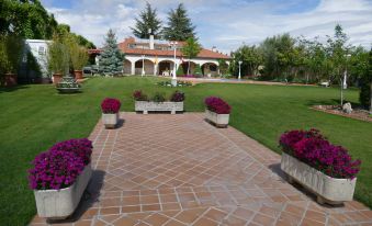 7 Rooms Chalet with Swimming Pool