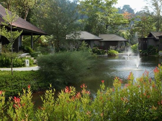 Khaolak Wanaburee Resort