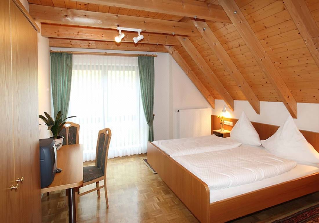 Gasthaus Zur Rose-Bad Mergentheim Updated 2022 Room Price-Reviews & Deals |  Trip.com