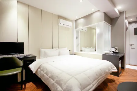 Hotel CoCo Отели рядом с достопримечательностью «Пусанхан-тэгё»