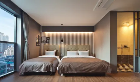 Busan Yeonsan Togok Brown Dot Отели рядом с достопримечательностью «Сомён»