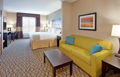 Holiday Inn Express & Suites ST. Joseph Hotels near rue21