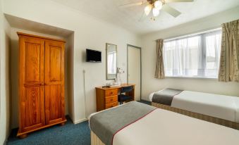 Marina Hotel