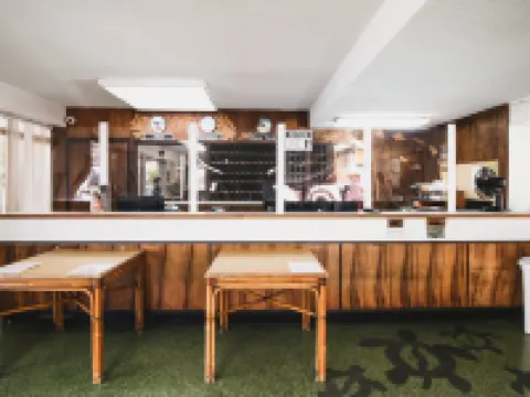 โรงแรมรอยัลโกรฟ ไวกิกิ โรงแรมในโฮโนลูลู