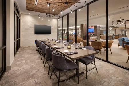 Hilton Garden Inn Haymarket Отели рядом с достопримечательностью «Henry House Hill»