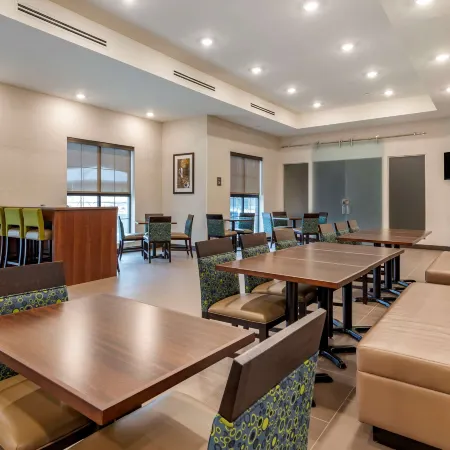 Comfort Suites