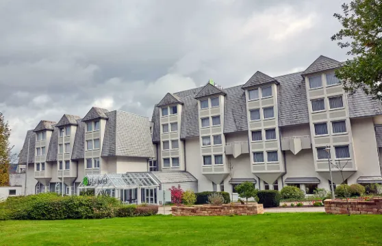 尼登豪森威斯巴登H+酒店