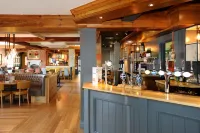 Premier Inn Southend Airport فنادق في بيرنهام
