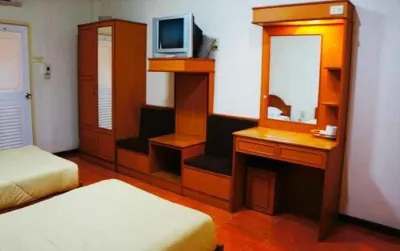 Tonkhoon Hotel Hotels near Prang Ku Chaiyaphum