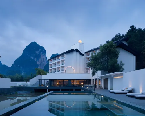 Jora hotel  by Li River, Yangshuo Hotels near Yellow Cloth Reflection