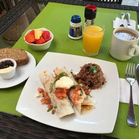 Tamarindo Village Hotel