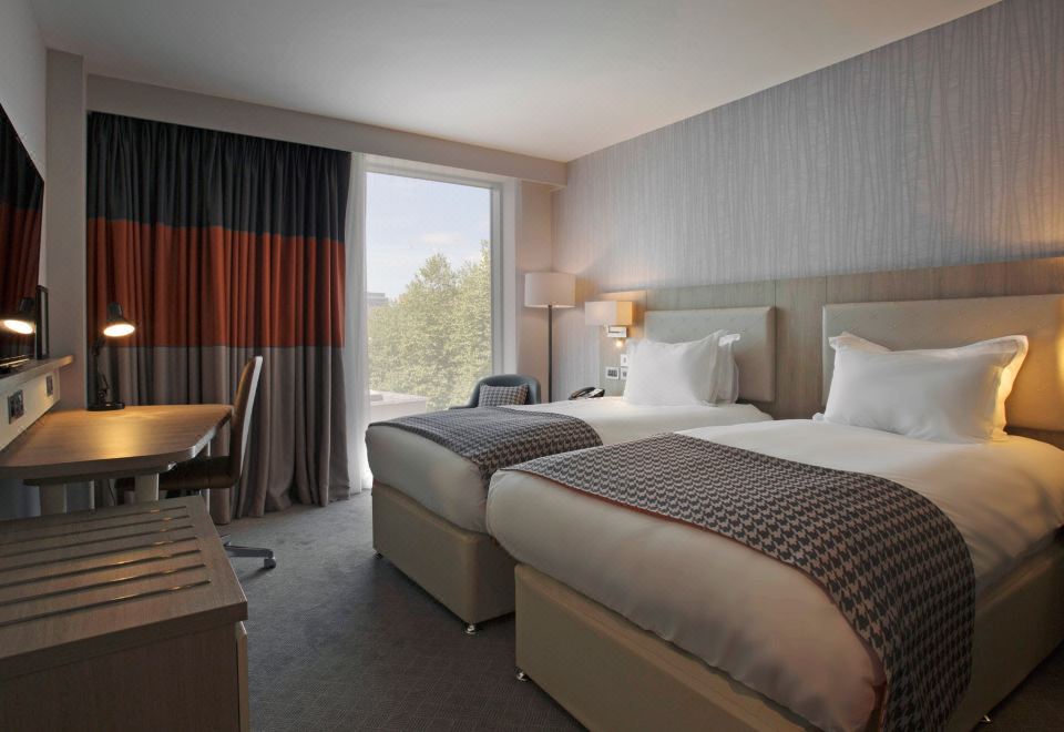 Holiday Inn Manchester 시티 센터 객실 내부