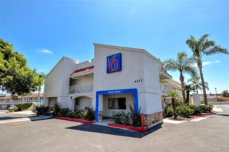 Motel 6 Carlsbad, CA - Near Legoland Отели в г. Карлсбад