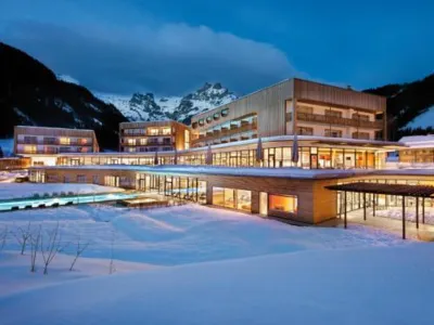 อาจา เบิร์กรีสอร์ท แวร์เฟนเวง โรงแรมใน